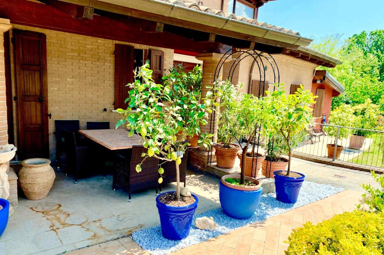 Villa Antares 페자로 외부 사진